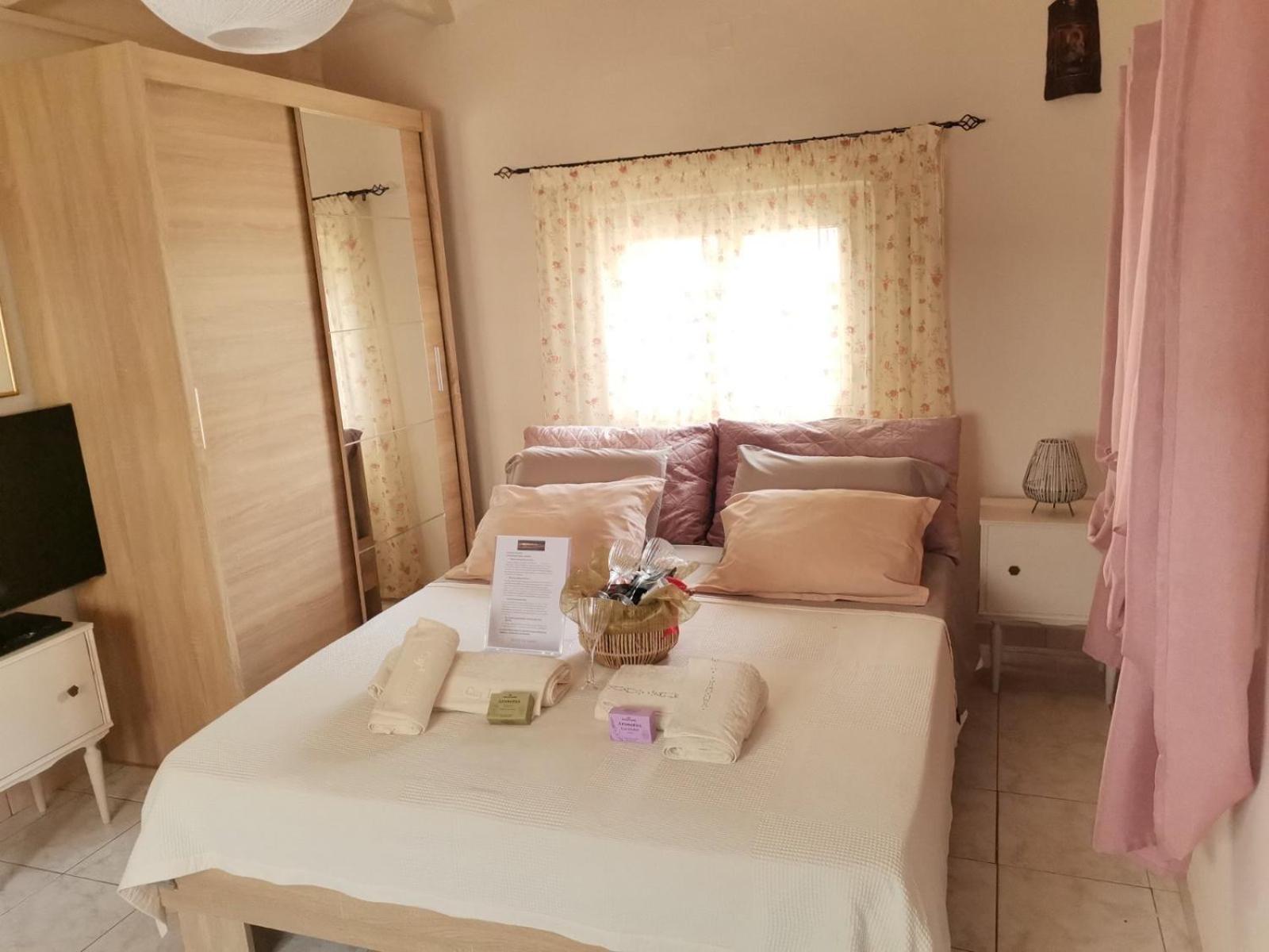 Serenity House Spiatza Katarrakhion المظهر الخارجي الصورة
